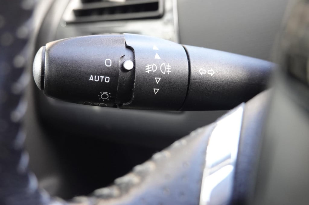 Citroen C4 2.0-16v exclusive 136-pk