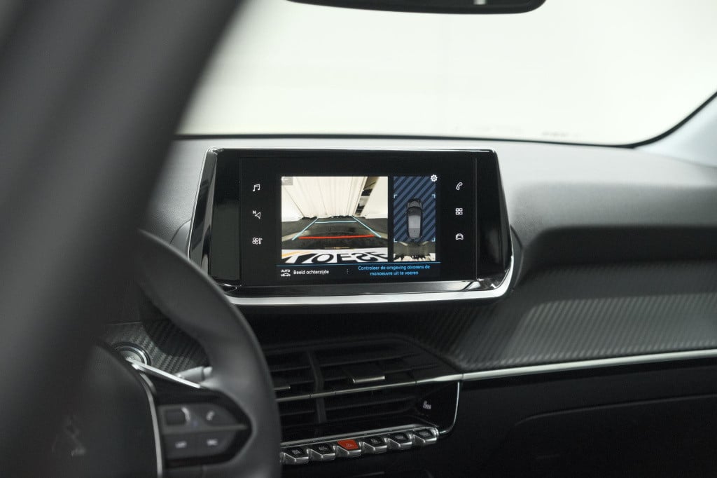 Peugeot 208 puretech 100 allure pack | camera | apple carplay | stoelverwar