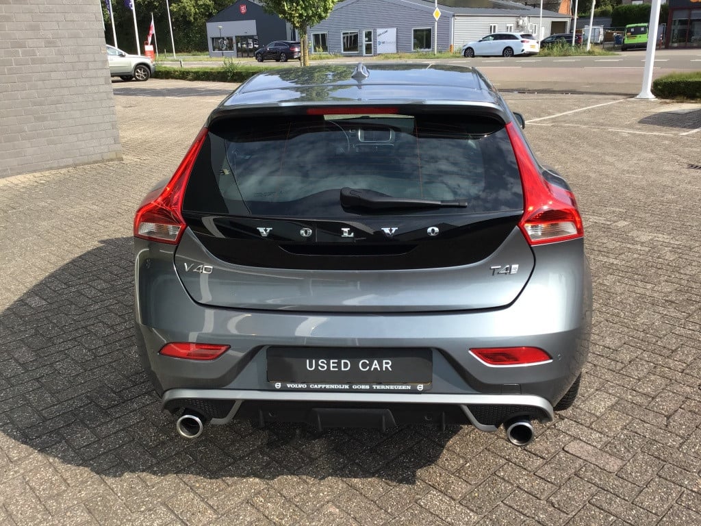 Volvo V40 2.0 t4 business sport stand kachel a.camera