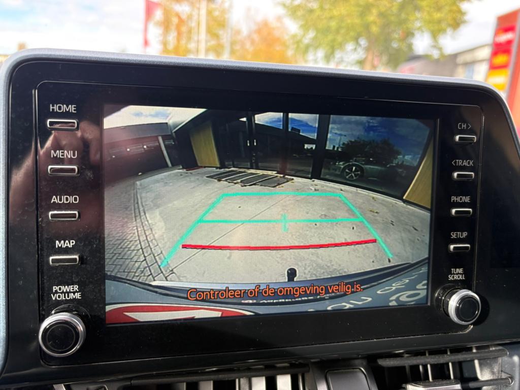 Toyota C-hr 1.8 hybrid business plus