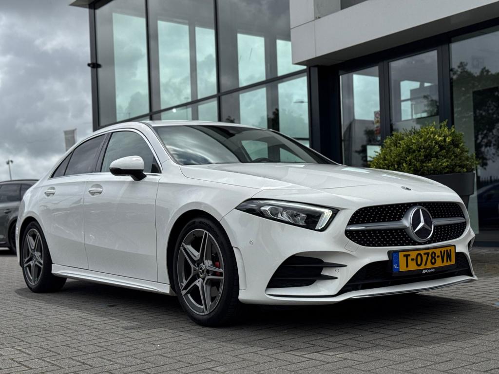 Mercedes-Benz A-Klasse 200 amg edition premium plus * camera * carplay * 18