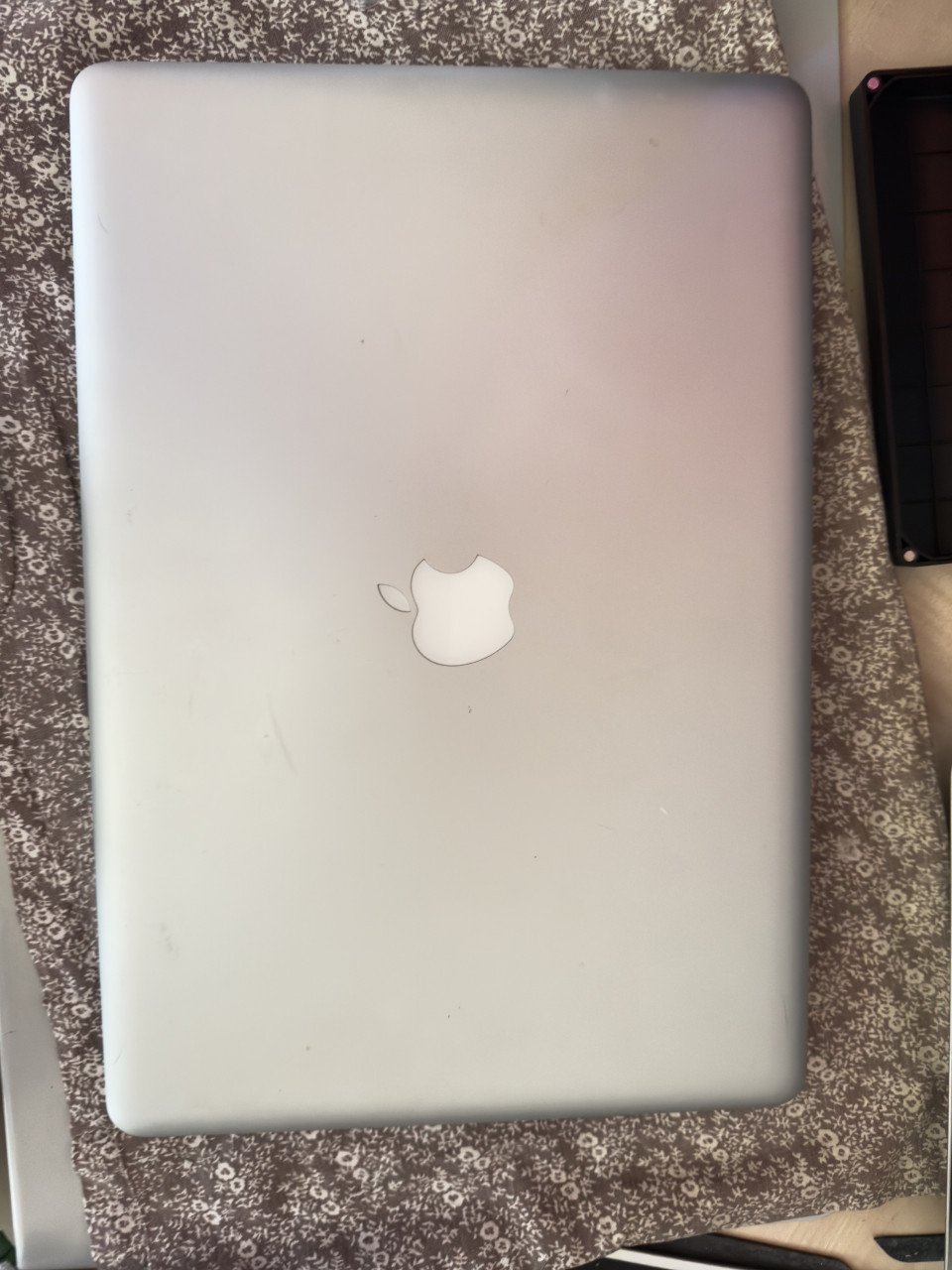 MacBook Pro 15 - i7 2,6 Ghz Quad-Core, 16MB RAM, 1TB SSD en 750 Gig HDD.