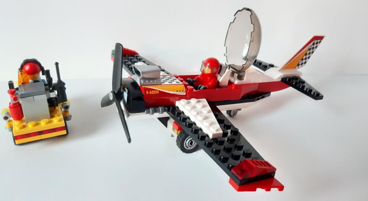 Lego  City 60019: stuntvliegtuig en auto