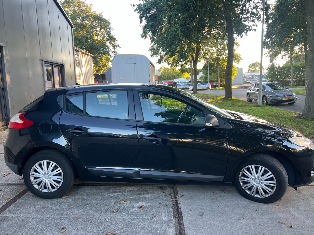 Renault Megane 1.6 Authentique 159.173KM