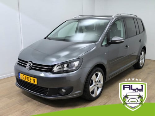 Volkswagen Touran occasion 1.4 tsi 5 persoons met panoramadak en grote koff