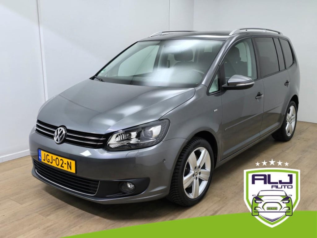 Volkswagen Touran occasion 1.4 tsi 5 persoons met panoramadak en grote koff