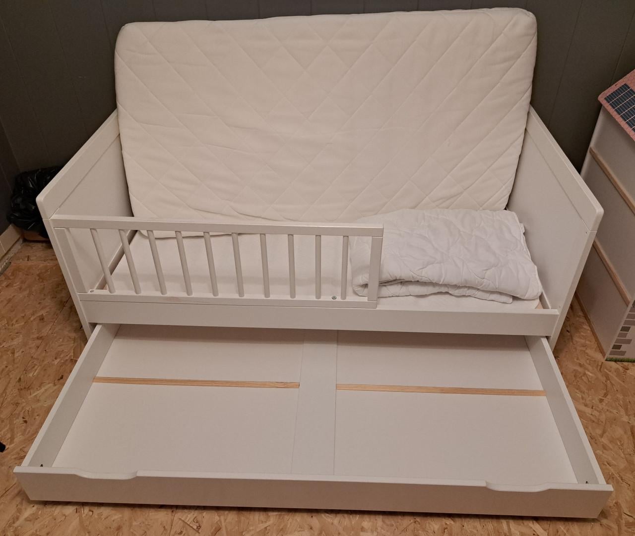 Peuterbed met accessoires Petite Amélie