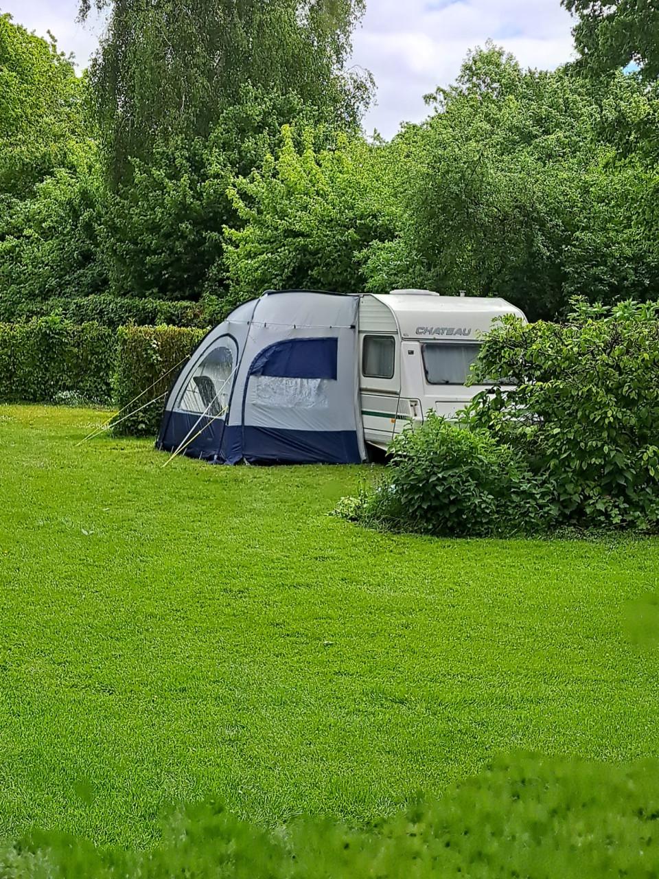 Caravan chateau 430