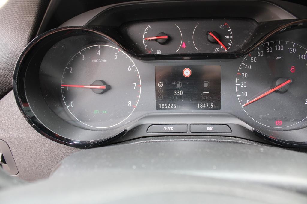 Opel Crossland X deuk in rechter voors 1.2 edition
