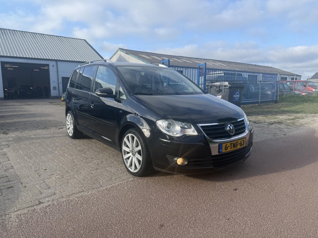 Volkswagen Touran 1.4 tsi highline automaat clima stoelverwarming