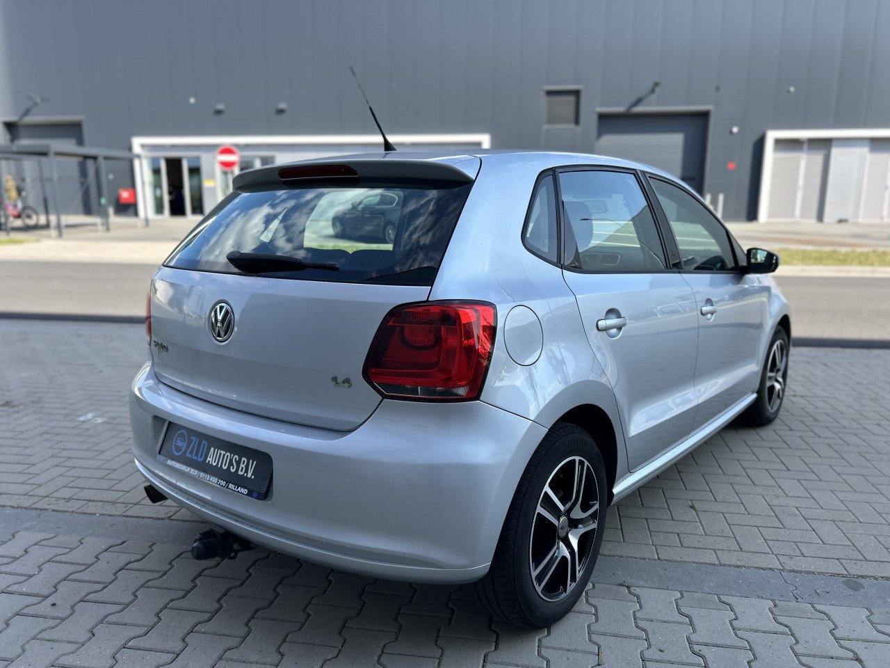 Volkswagen Polo 1.4-16V Comfortline/APK/AIRCO/BLUETOOTH/