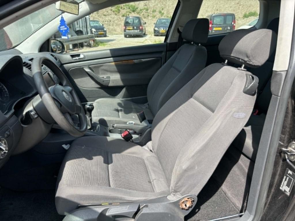 Volkswagen Golf 1.6 fsi trendline