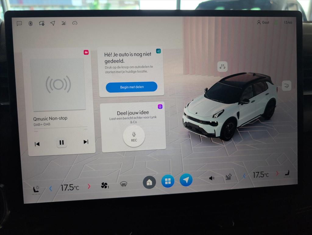 Lynk & Co 01 1.5 276pk phev more | pano | carplay | leer