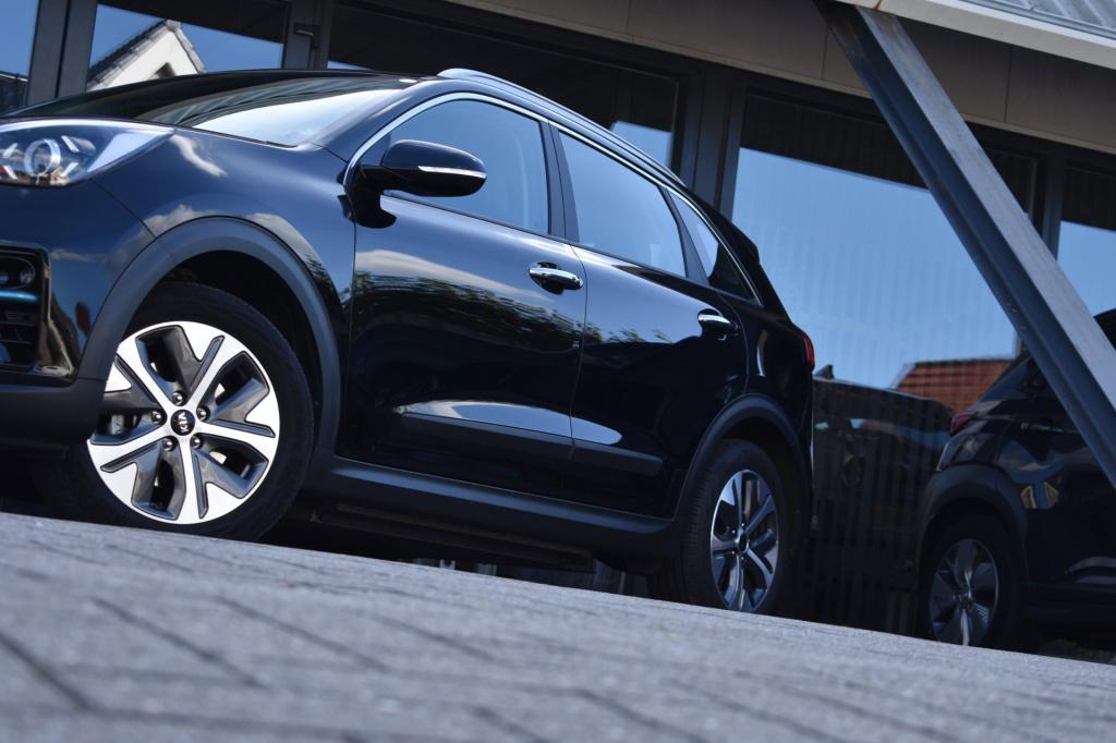 Kia E-niro dynamicline 64 kwh | soh 100% | dealer onderhouden | nap | apple