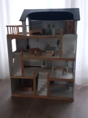 Poppenhuis Petit Amelie