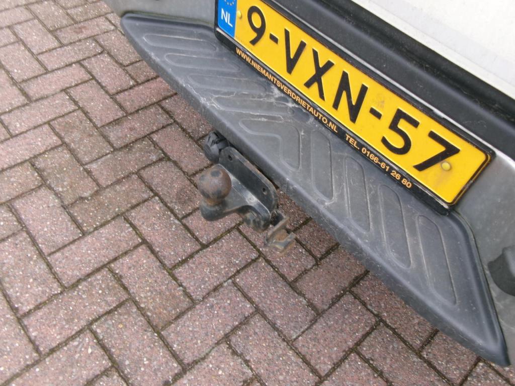 Nissan Navara 2.5 dci euro-5 airco190pk 4wd king-cab, tr.h.