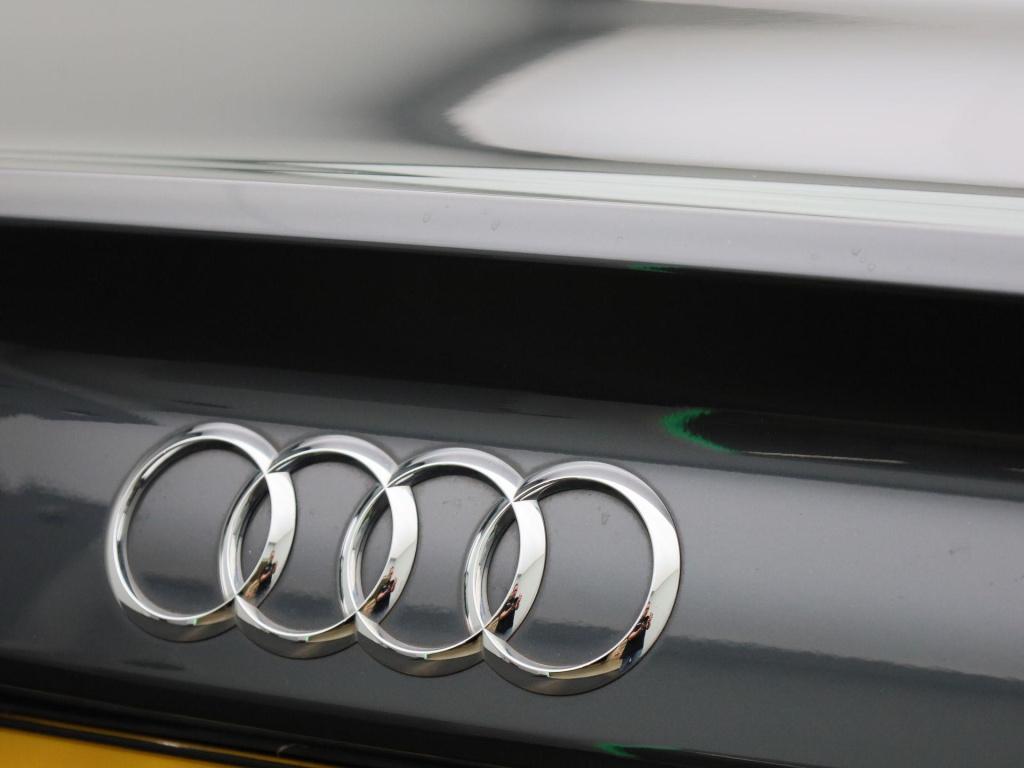 Audi A3 limousine 30 tfsi pro line | automaat | apple carplay / android aut