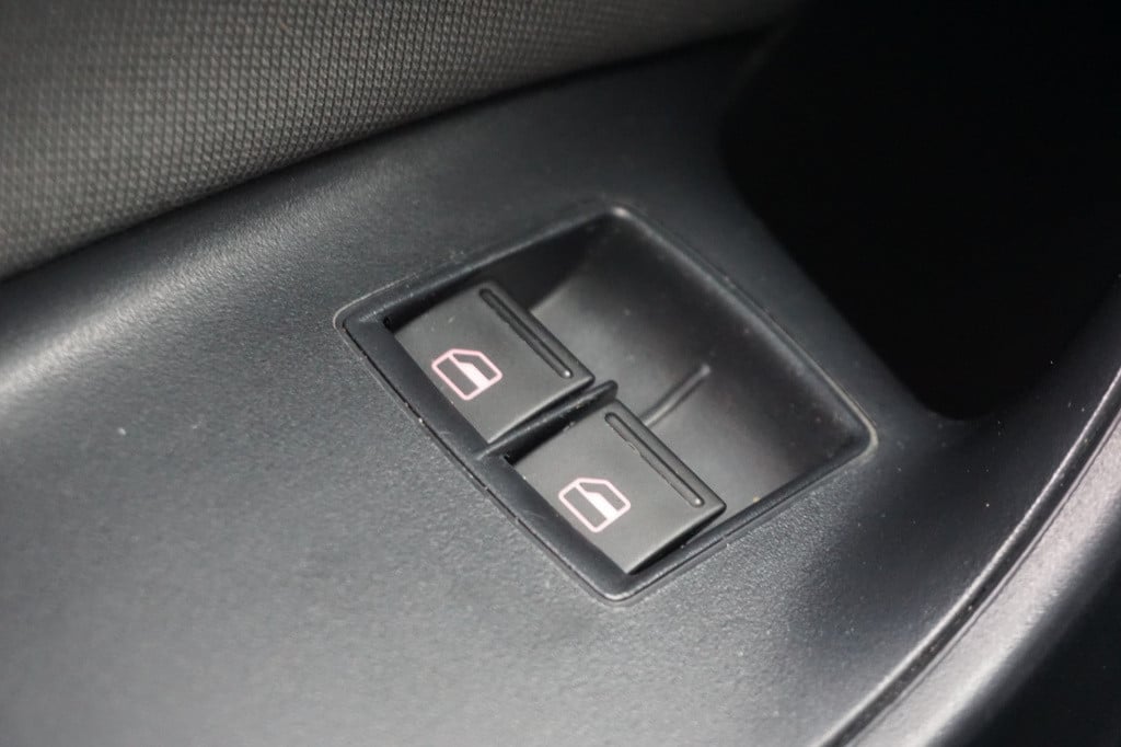 Seat Ibiza st 1.0 ecotsi style connect automaat - airco / navi / cruise / p