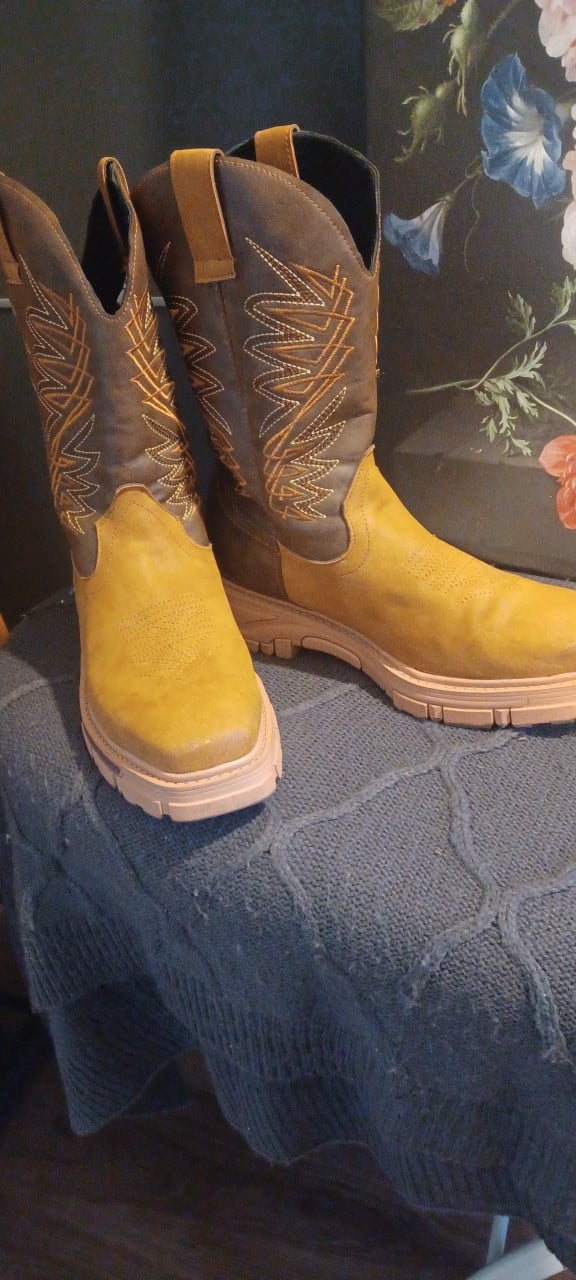 Heren boots, materiaal leer 25,—€