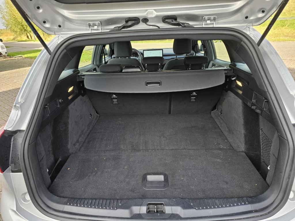 Ford Focus wagon 1.0 ecoboost hybrid st-line automaat ford focus wagon 1.0 