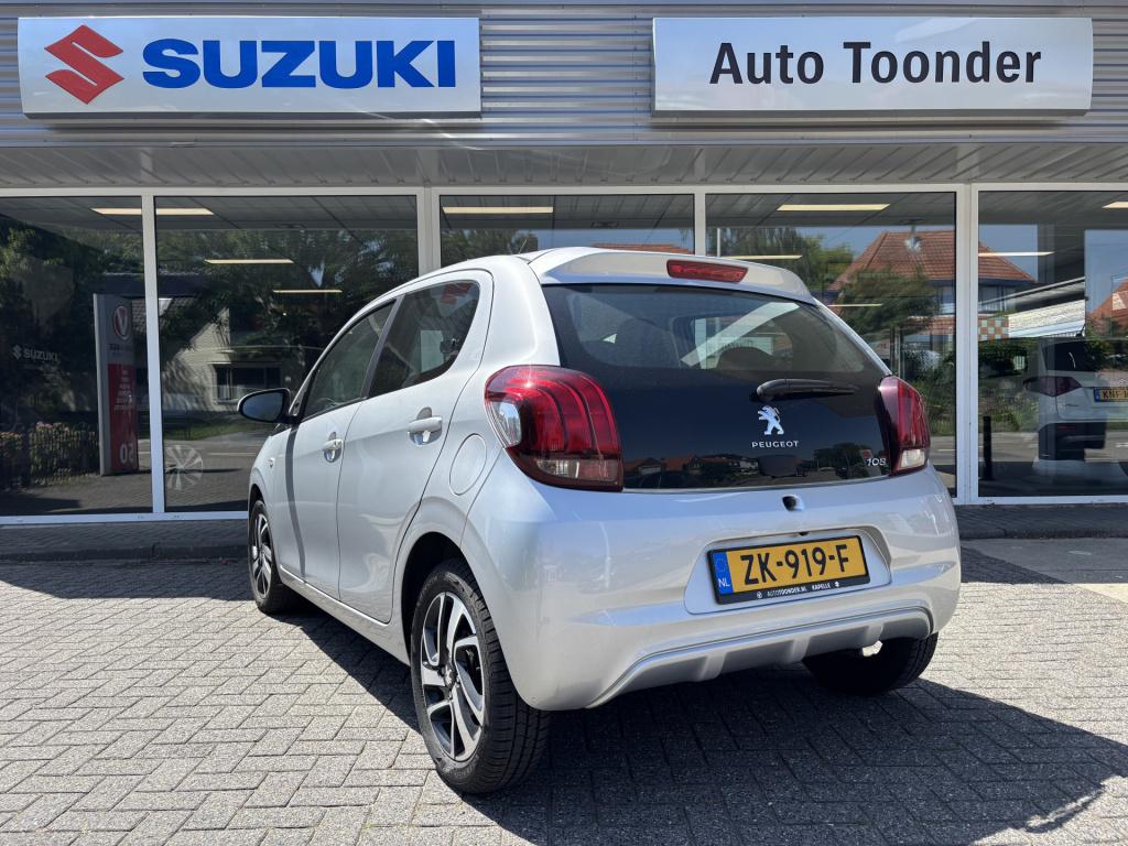 Peugeot 108 1.0 e-vti blue lease executive
