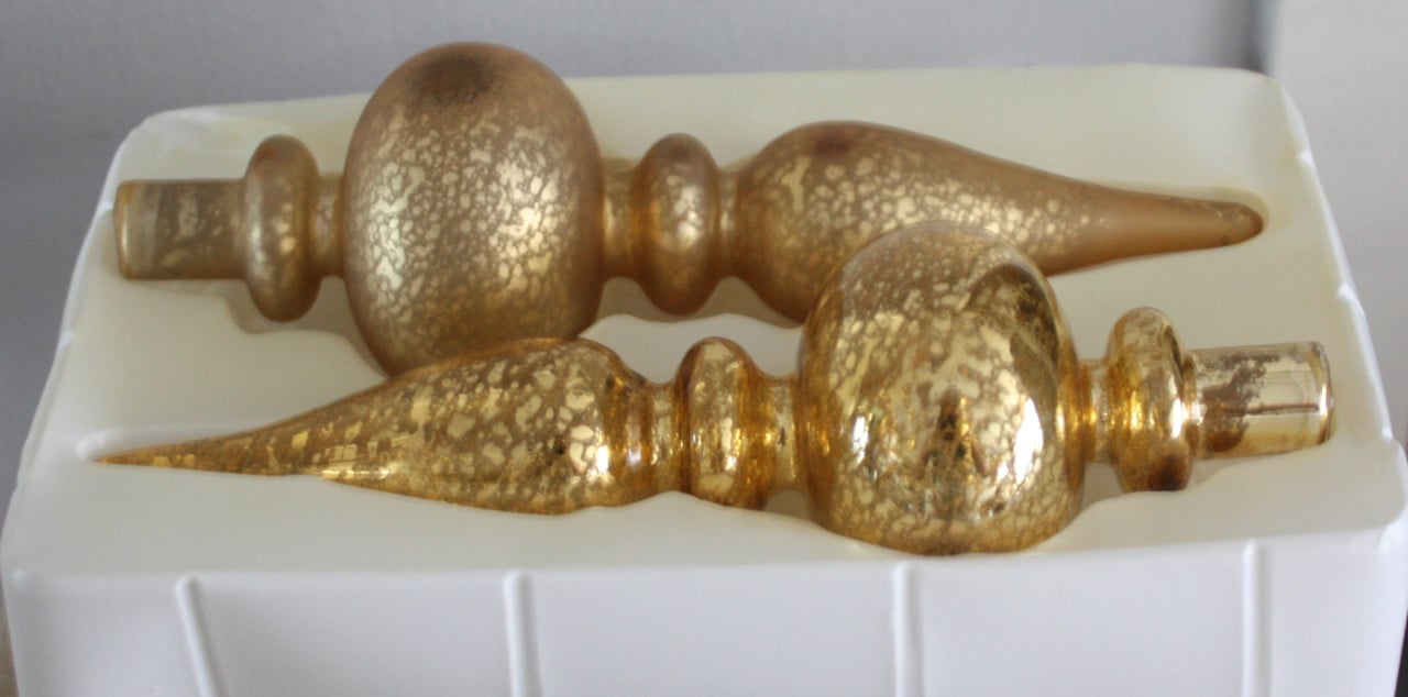 Set van 2 glazen pieken goudkleur