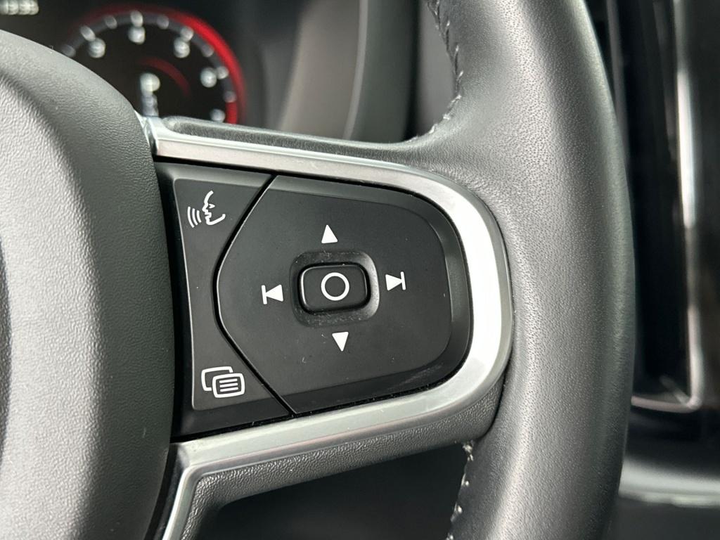 Volvo XC60 t5 253pk momentum| adap.cruise| trekhaak| leder| stoel.verw.