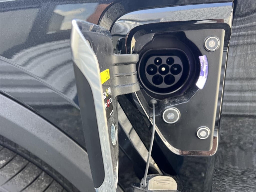 Lynk & Co 01 1.5 261pk plug in hybrid , stuurverwarming , panodak , adaptiv