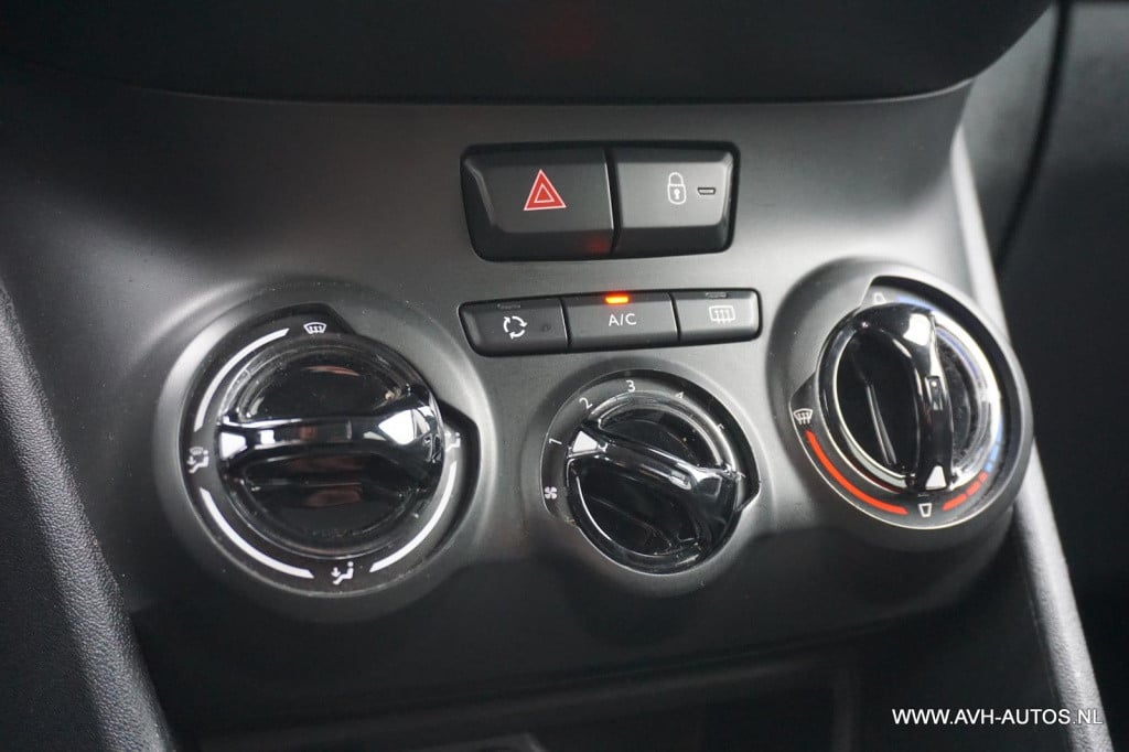 Peugeot 2008 1.2 puretech blue lion