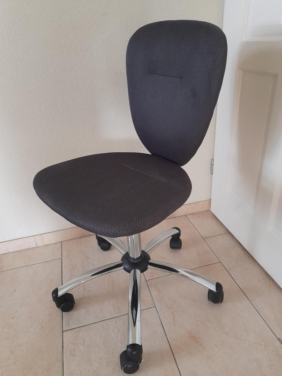 Bureaustoel (in goede nette staat)