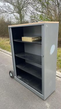 Ahrend roldeurkast