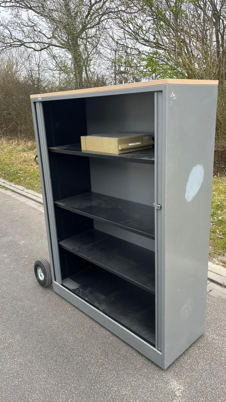 Ahrend roldeurkast