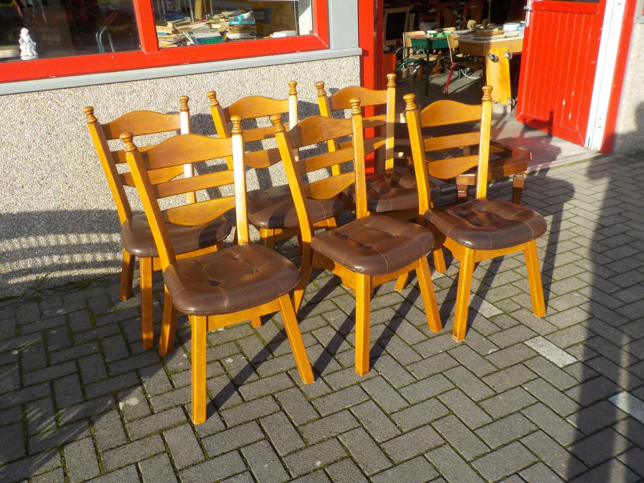 6 stevige eren stoelen in goede staat