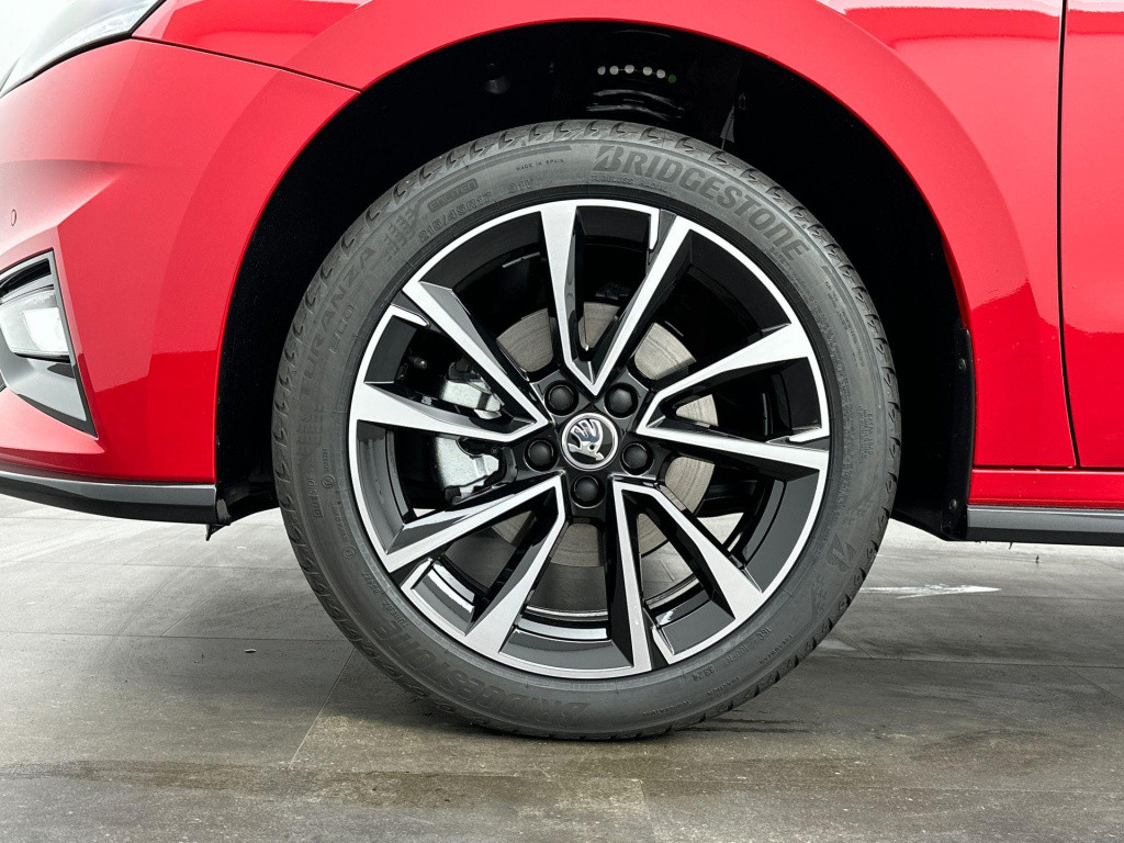 Skoda Fabia 1.0 tsi monte carlo navigatie - 17 inch lm