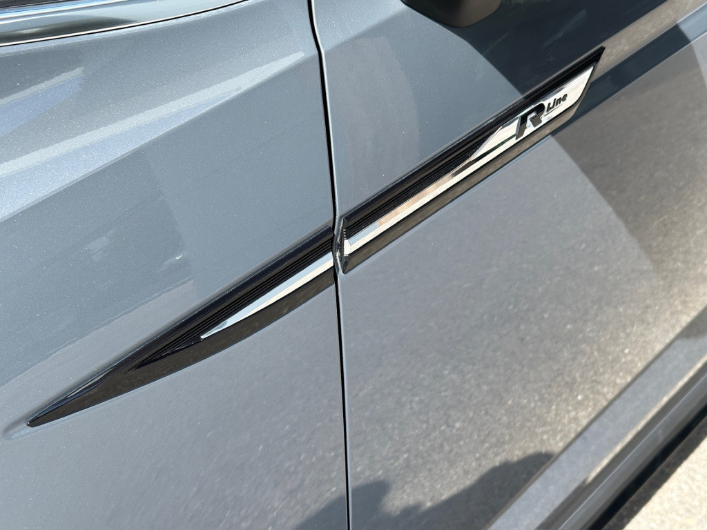 Volkswagen Touran 1.5 tsi 150pk dsg r-line highline | led | trekhaak | dode