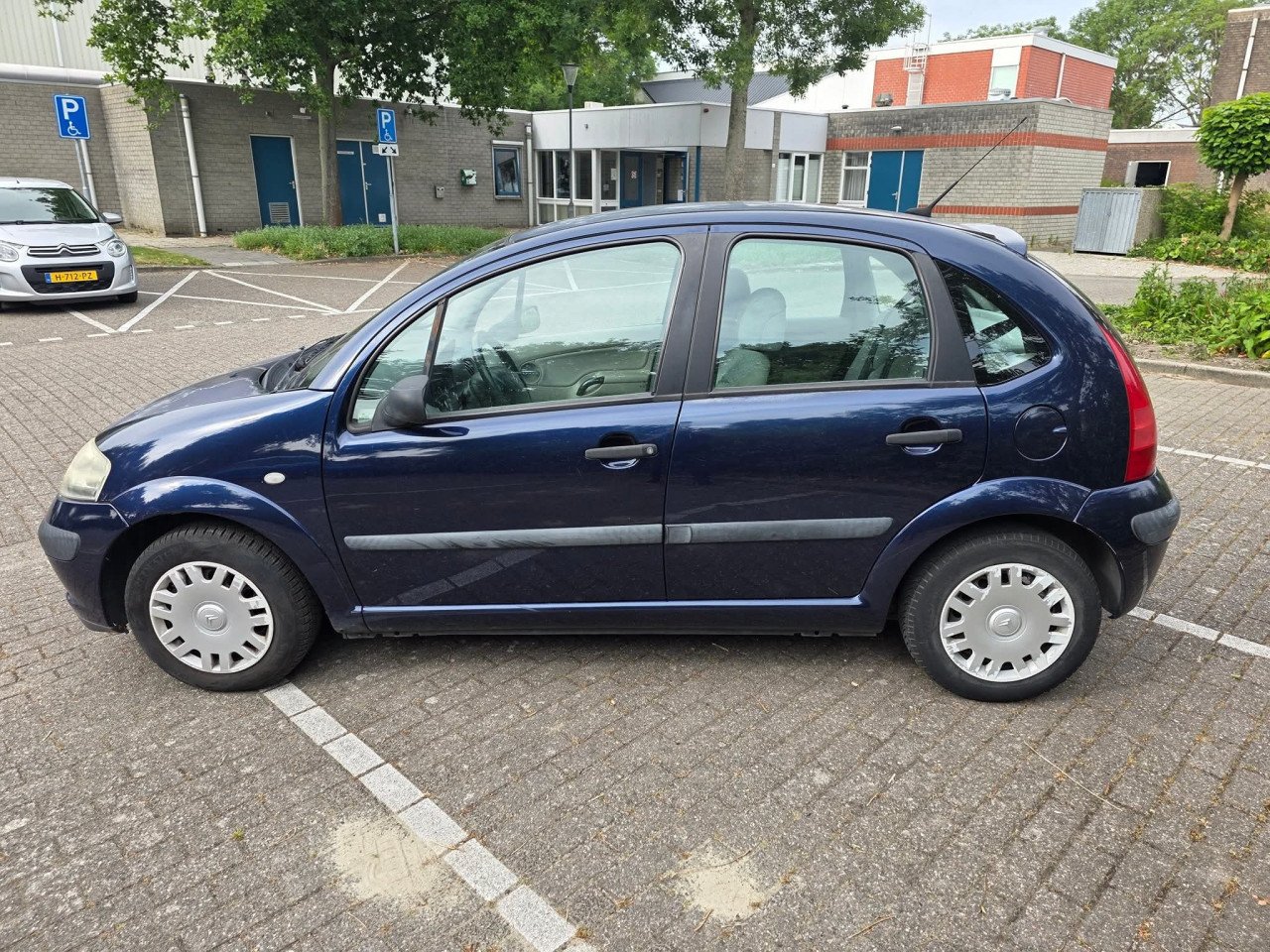 Koopje  Citroën C3 1.1i  € 500,-