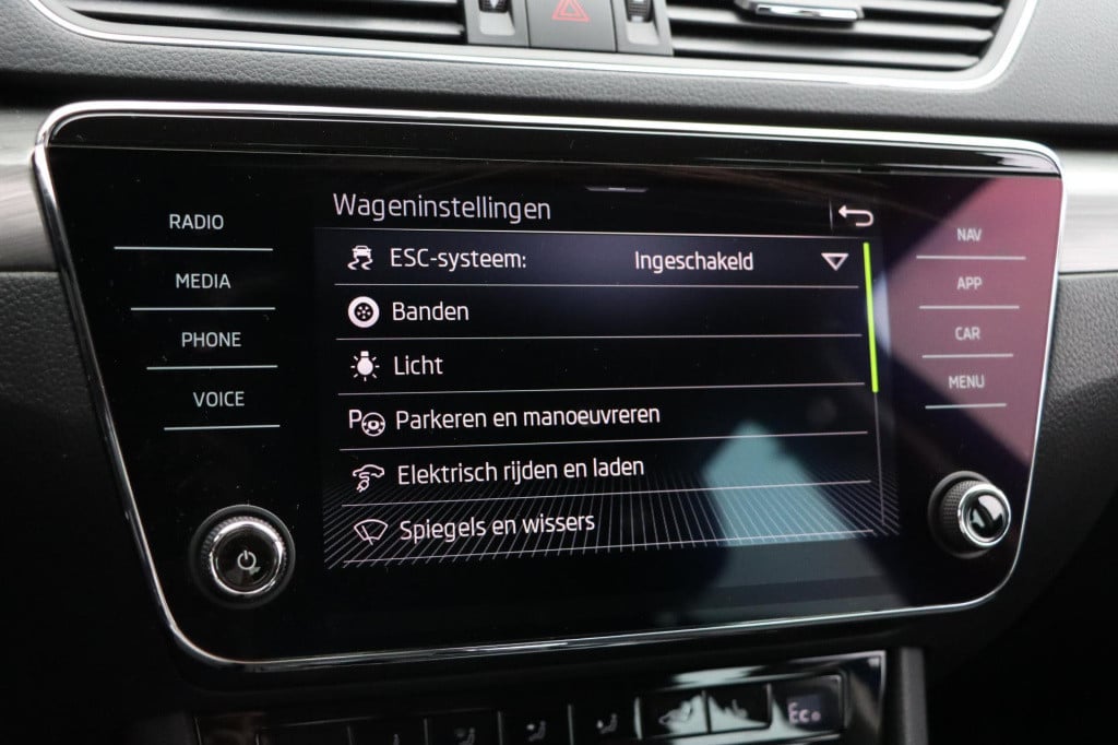Skoda Superb 1.4 tsi iv business edition 218pk dsg6
