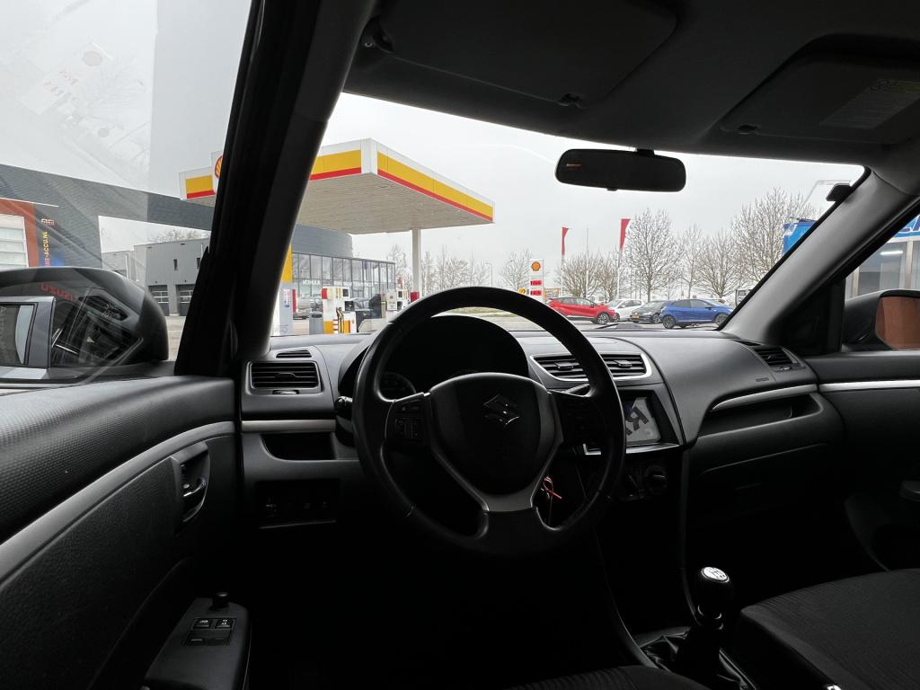Suzuki Swift 1.2 comfort easss apple carplay / android auto stoelverwarming