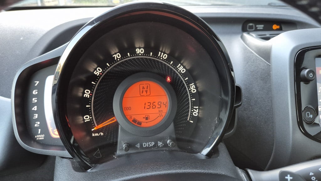 Toyota Aygo 1.0 vvt-i x-cite*automaat*airco*camera*apple-carplay*android*