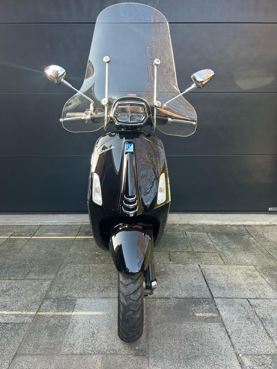 Vespa sprint 2019 blauw kenteken