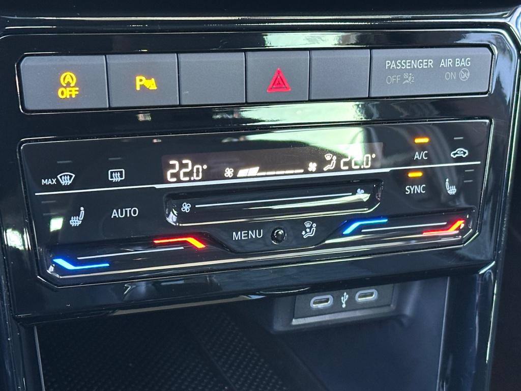 Volkswagen T-cross 1.0 tsi dsg r-line | camera | trekhaak | led gril | 4-se