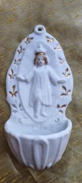 Wijwaterbakje Antiek Maria, porselein, wit met goud