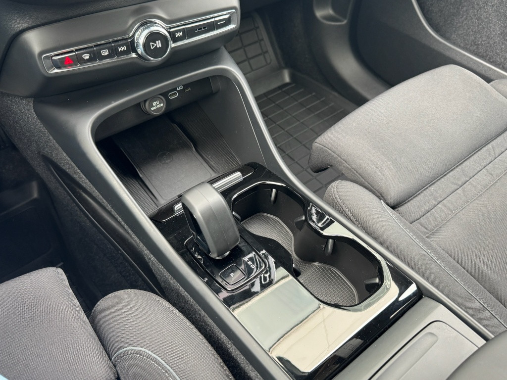 Volvo XC40 recharge plus 70kwh| trekhaak | stuur+stoel.verw| warmtepomp