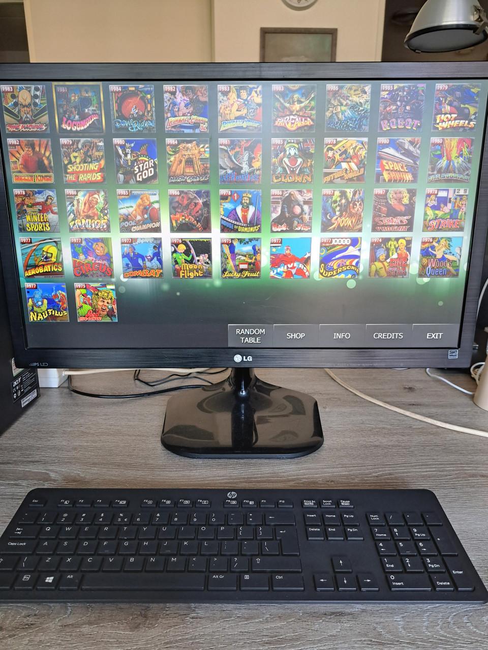 Acer pc compleet met monitor en draadloos toetsenbord en muis.