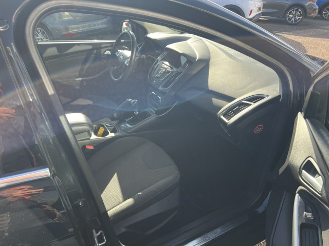Ford Focus 1.0 ecoboost 125pk 4-deurs sedan titanium