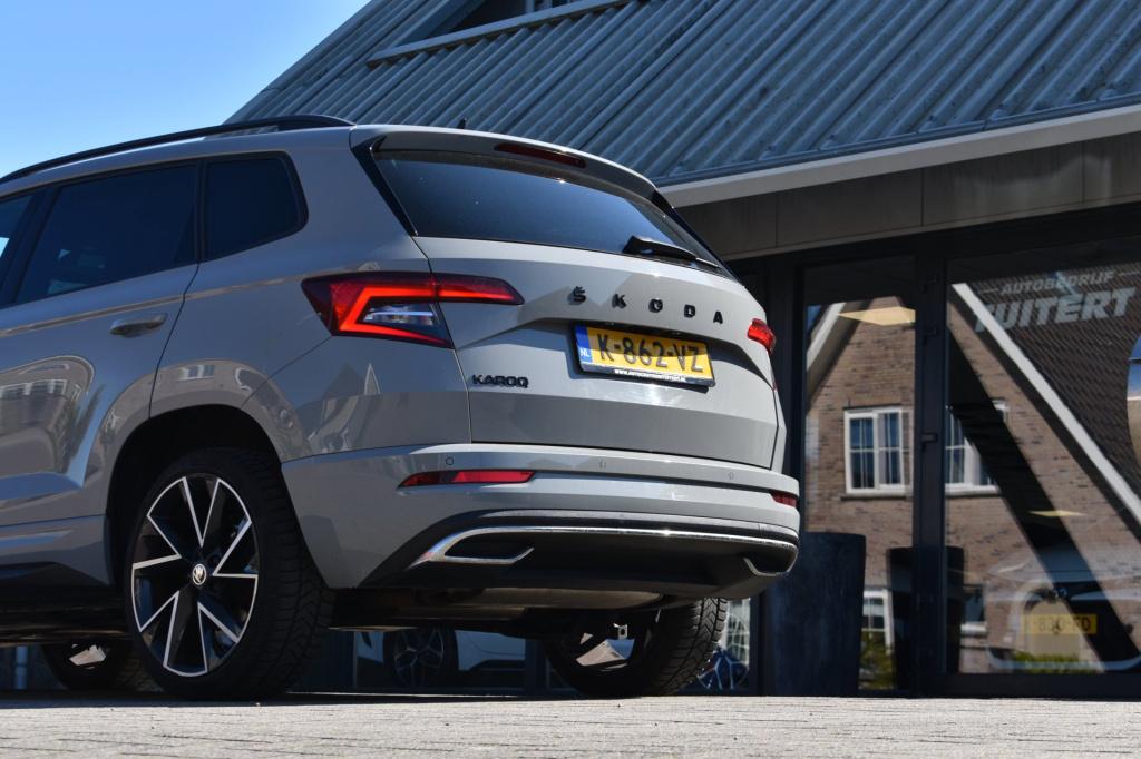 Skoda Karoq 1.5 tsi act sportline | camera | nap | stoelverwarming | apple 