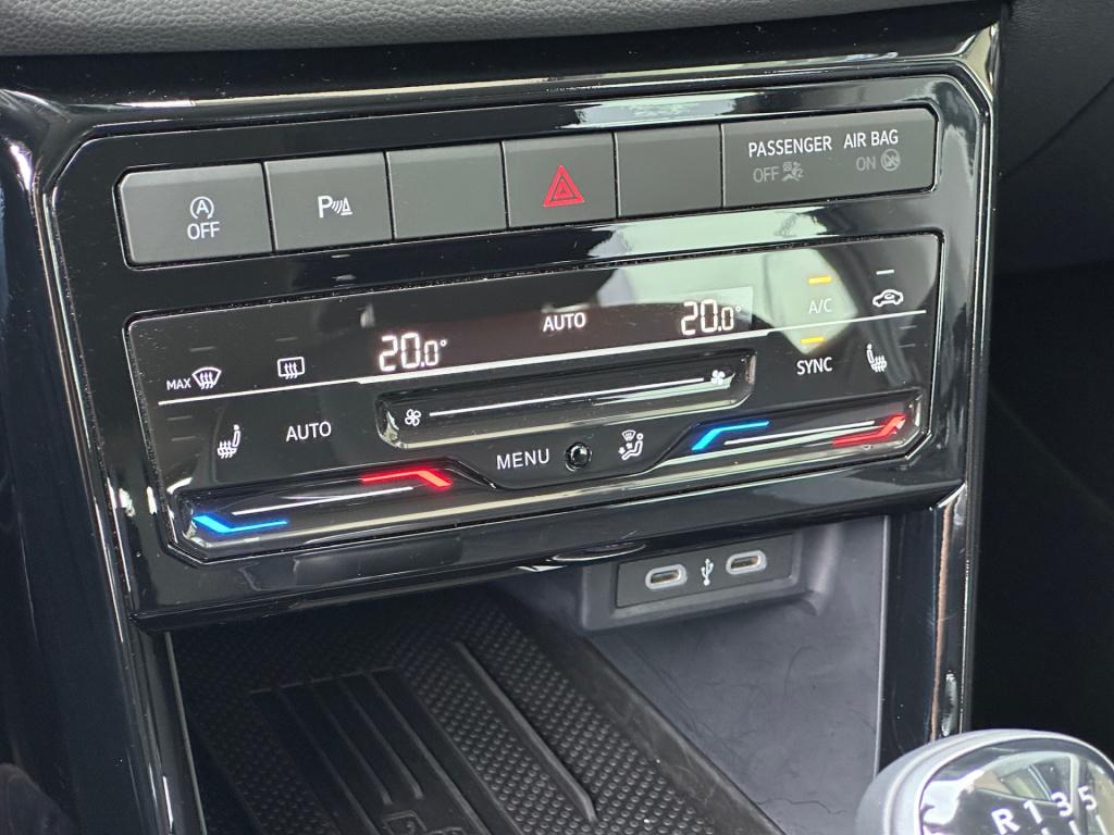Volkswagen T-cross 1.0 tsi goal | navi | climate | led | stoelverwarming | 