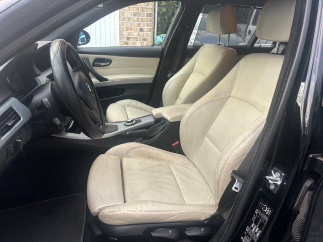 BMW 3-serie Touring 318i Business nieuwe motor M pakket Automaat