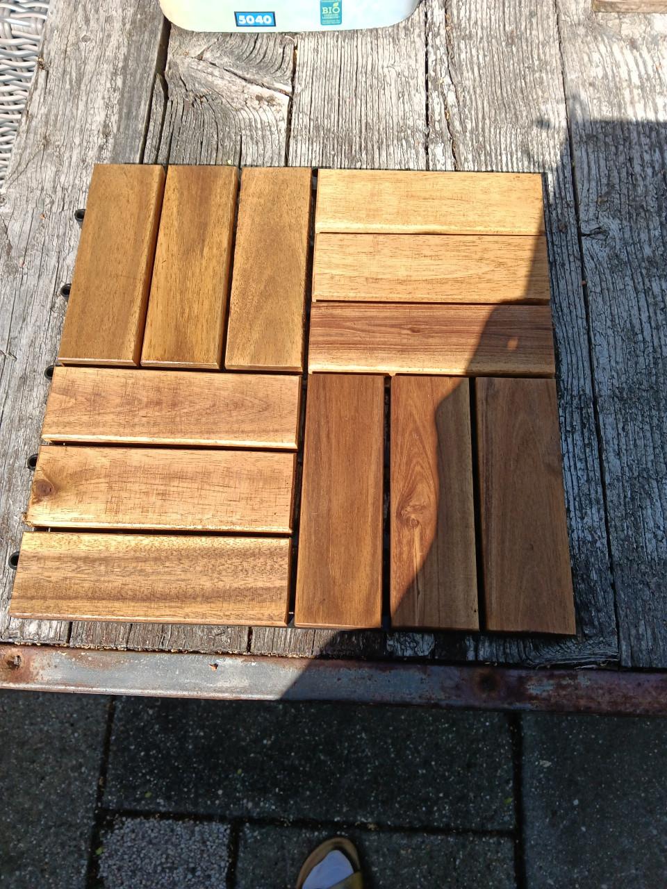 Houten tuintegels