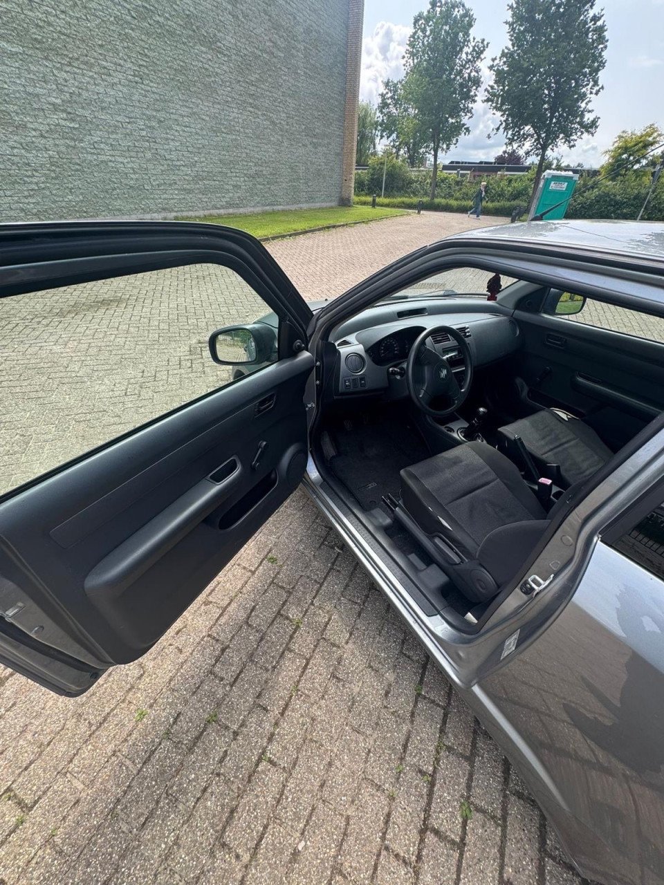 🚗 Te koop: Suzuki Swift uit 2007 – Lelijk maar loyaal 🚗